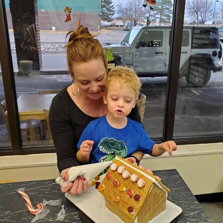 Gingerbread House Decorating Kit